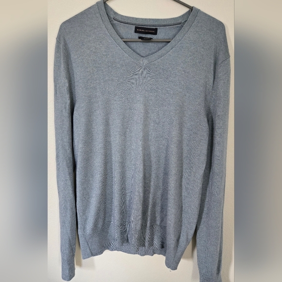 Banana Republic Men's Blue Cashmere Sweater Size Medium - Picture 1 of 6